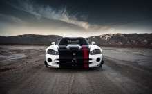  Dodge Viper      